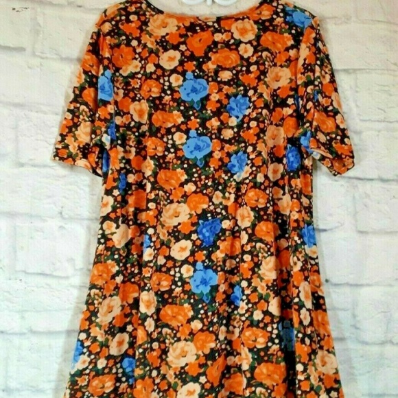 LuLaroe Floral Print Hi Lo Short Sleeve Top Blouse - Picture 4 of 6